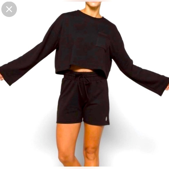 FP Movement by Free People Tops - NWT- FREE PEOPLE SUNNY SET XS
